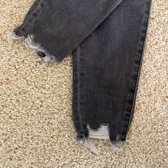 American Eagle Skinny Jeans - Picture 4 of 5